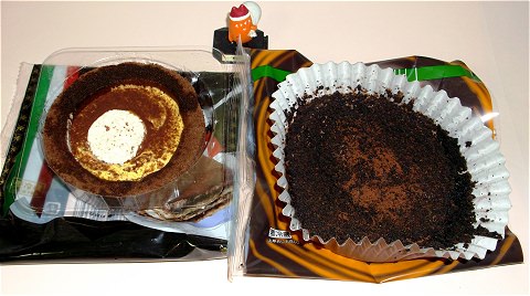 ↑ 「ダブルチョコレートケーキ」「とっておきとろけるティラミスロール」