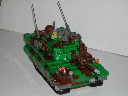 ↑ レゴ製90式戦車