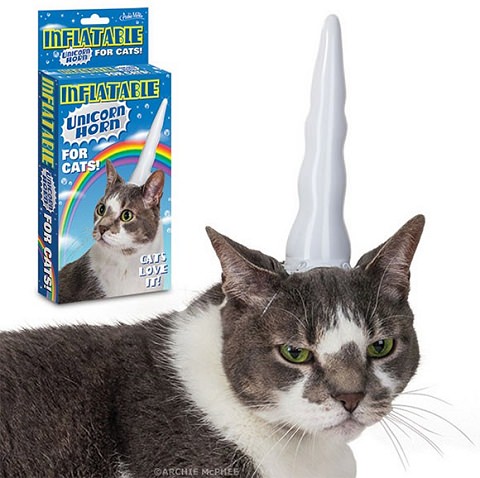 ↑ Inflatable Unicorn Horn for Cats