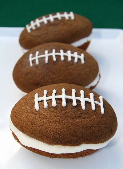 ↑ Football Whoopie Pies