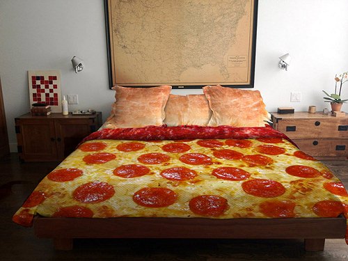 ↑ Pizza Bed