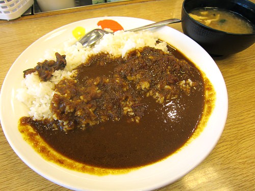 ↑ 松屋の新オリジナルカレー。これで大盛り