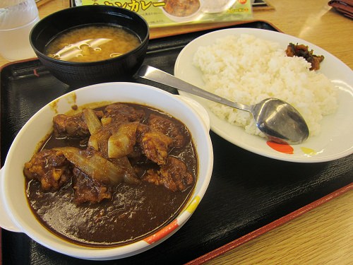 ↑ ごろごろ煮込みチキンカレー